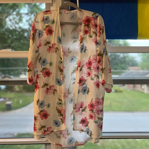 PINK MILLY Floral Cover-Up - Picture 4 of 4